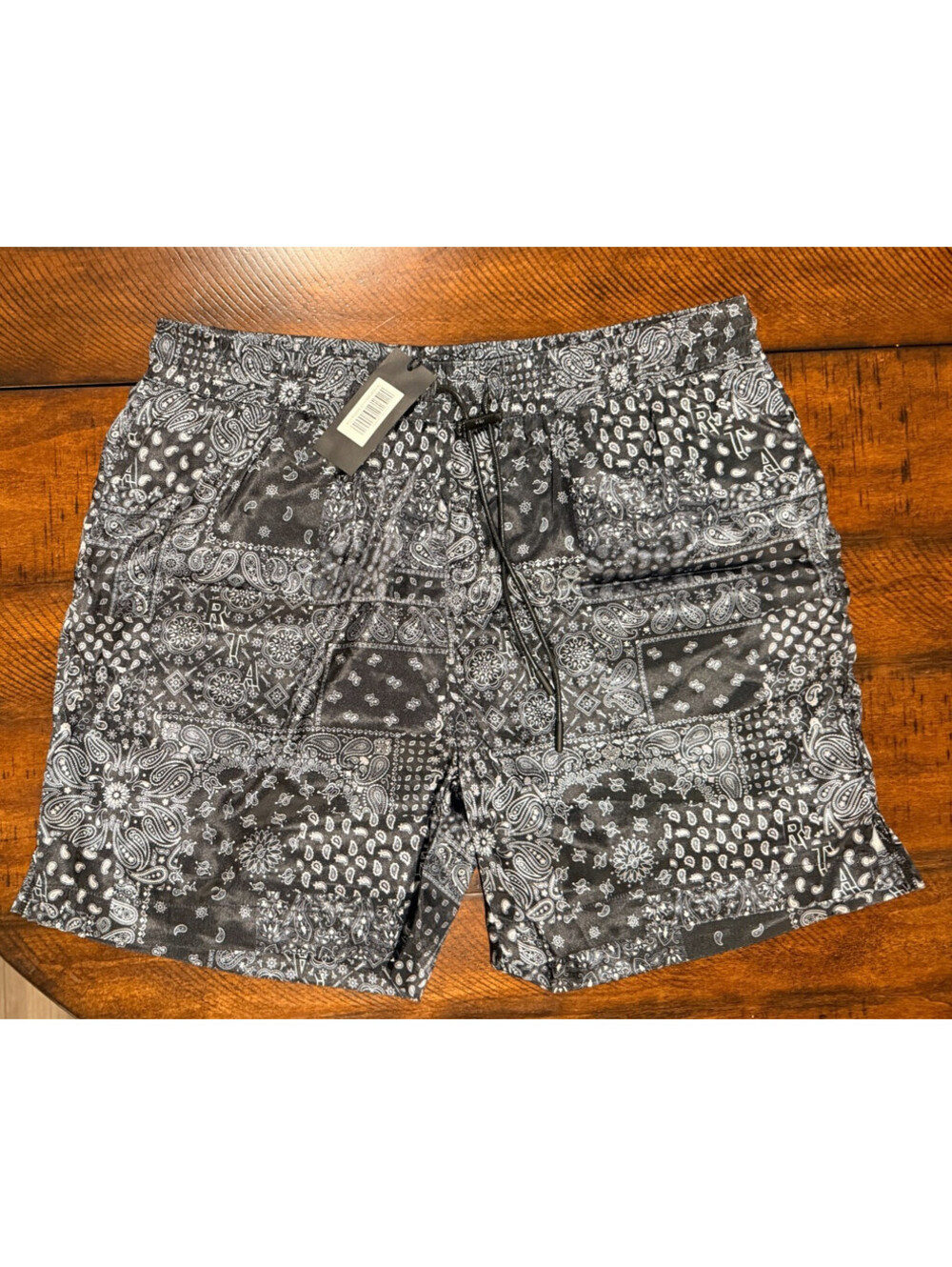 RTA Mens XL Bandana Paisley Shorts Black White Mesh Lined Drawstring NWT